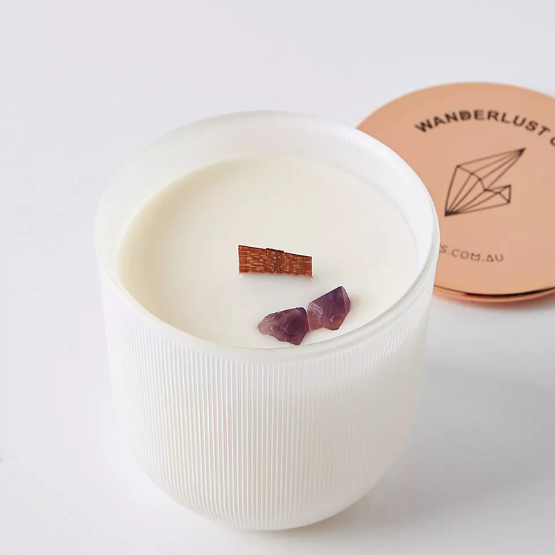 Lupum Luxuria Marmor Crus Logo Crystal Infusa Gemma Chakra Aromatherapy Solent SOY Cera Candles