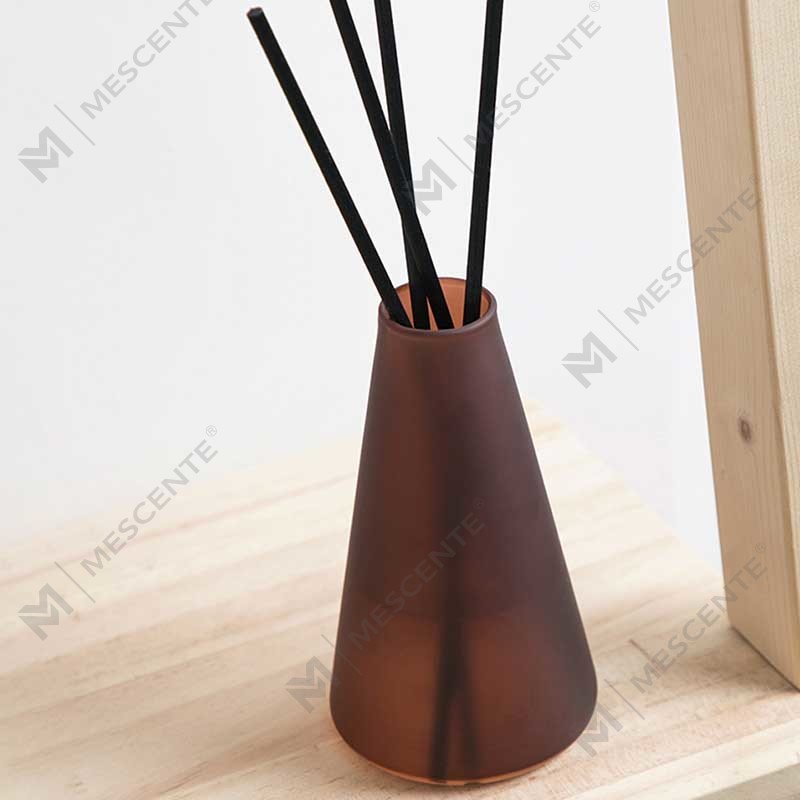 Oem 200ml Luxuria Box Packaging Rattan Sticks Home Fragrance Aroma Reed Difusores Gift Set