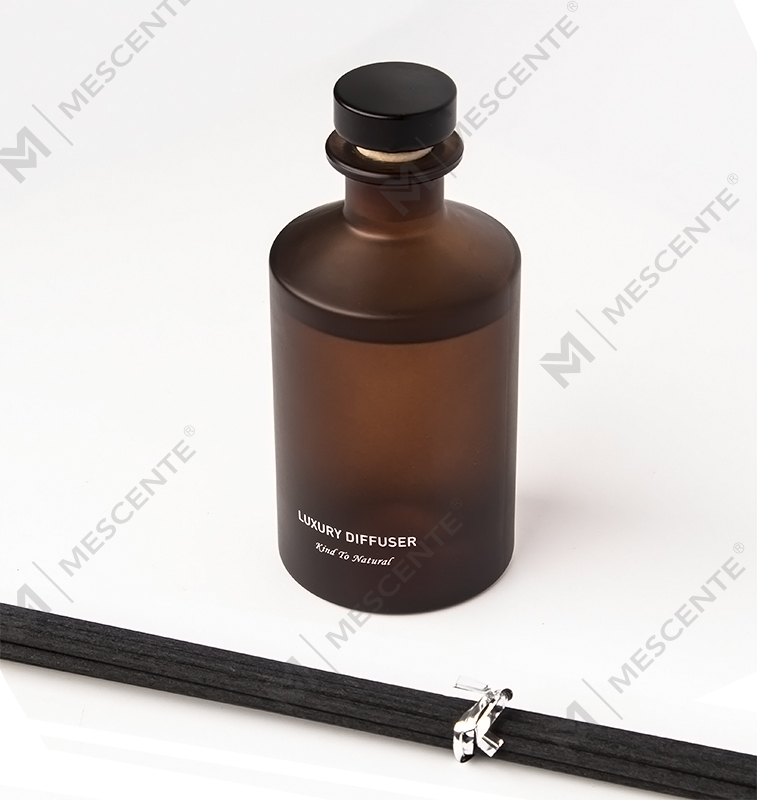 M&Scent Custom Luxuria Frosted Glass Bottle Home Essential Oil Reed Diffuser