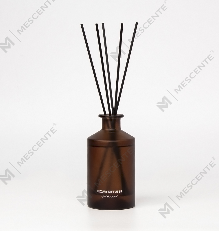 M&Scent Custom Luxuria Frosted Glass Bottle Home Essential Oil Reed Diffuser