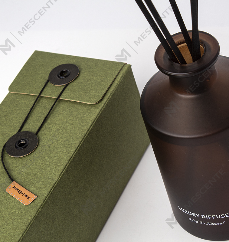 M&Scent Custom Luxuria Frosted Glass Bottle Home Essential Oil Reed Diffuser