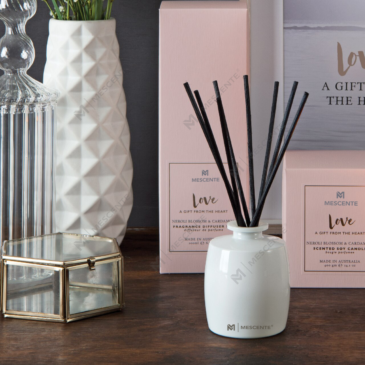 M&Solent Large Glass Bottle Home Essentiales Aroma Reed Diffuser Gift Set With Rattan Sticks