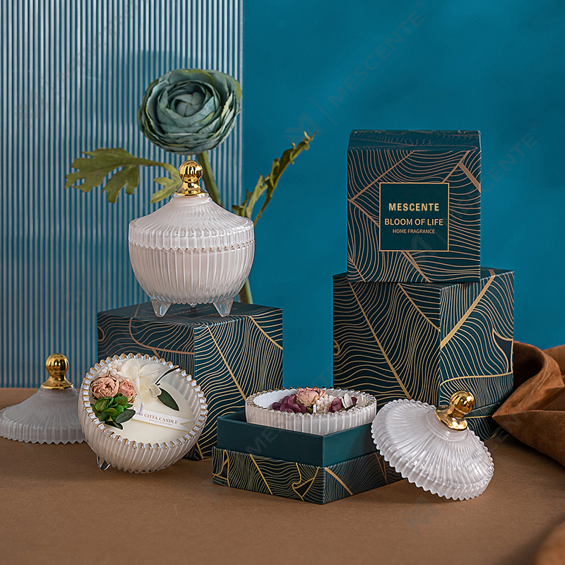 M & Odorem Lupum Cheap customized Luxuria Secretum Label Columna odorata SOY Cera lignum Wick Aroma Candle