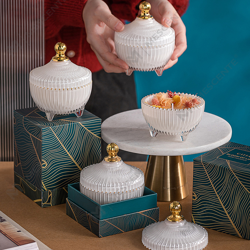M & Odorem Lupum Cheap customized Luxuria Secretum Label Columna odorata SOY Cera lignum Wick Aroma Candle