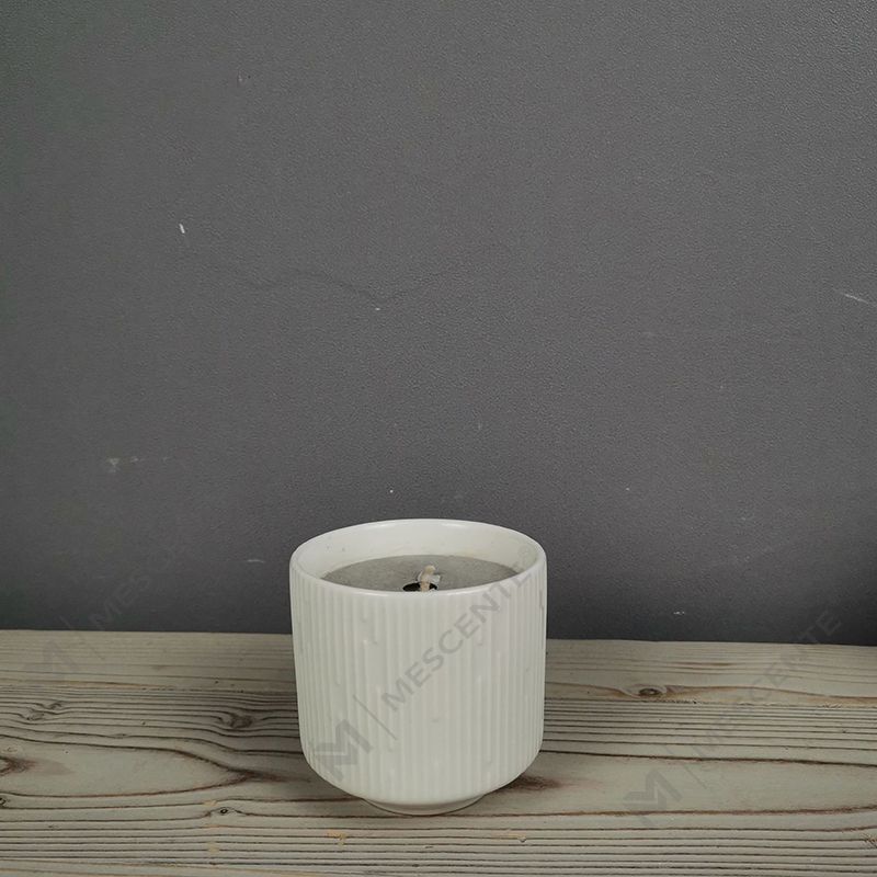 M&Solent Lupum Luxuria Ceramic Inanis Quadratus Matte Black Unique Amber Candle jars With Wooden Lids
