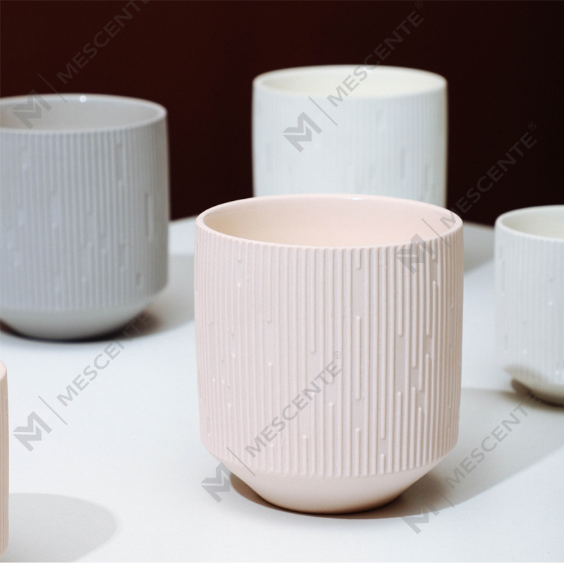 M&Solent Lupum Luxuria Ceramic Inanis Quadratus Matte Black Unique Amber Candle jars With Wooden Lids