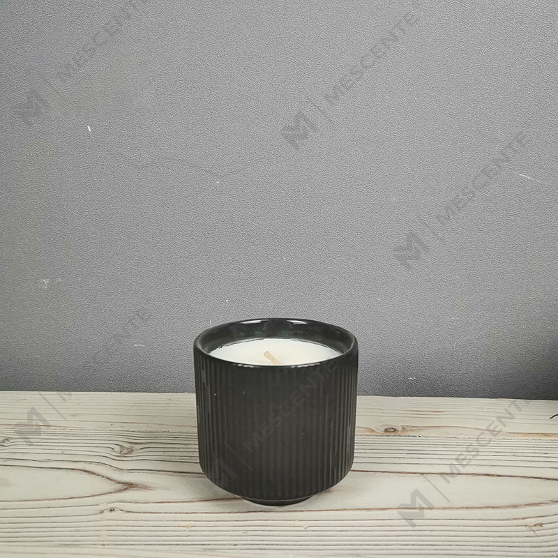 M&Solent Lupum Luxuria Ceramic Inanis Quadratus Matte Black Unique Amber Candle jars With Wooden Lids