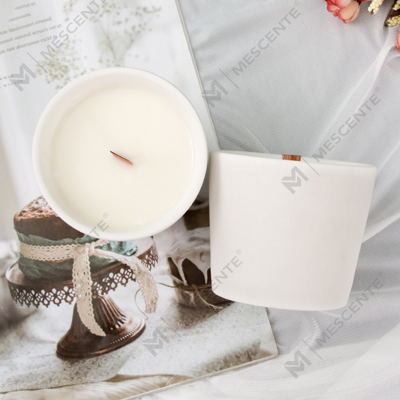 Luxuria High Quality customized Private Label Colored SOY Cera Woodwick Candles odorati in mole