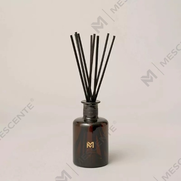 M&Solent Lupum deliciae 500ml calamum nigrum diffundens Reed diffundens archa