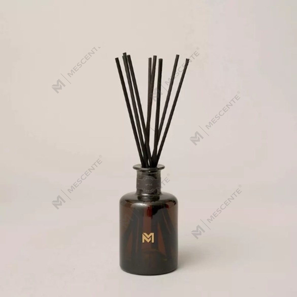 M&Solent Lupum deliciae 500ml calamum nigrum diffundens Reed diffundens archa